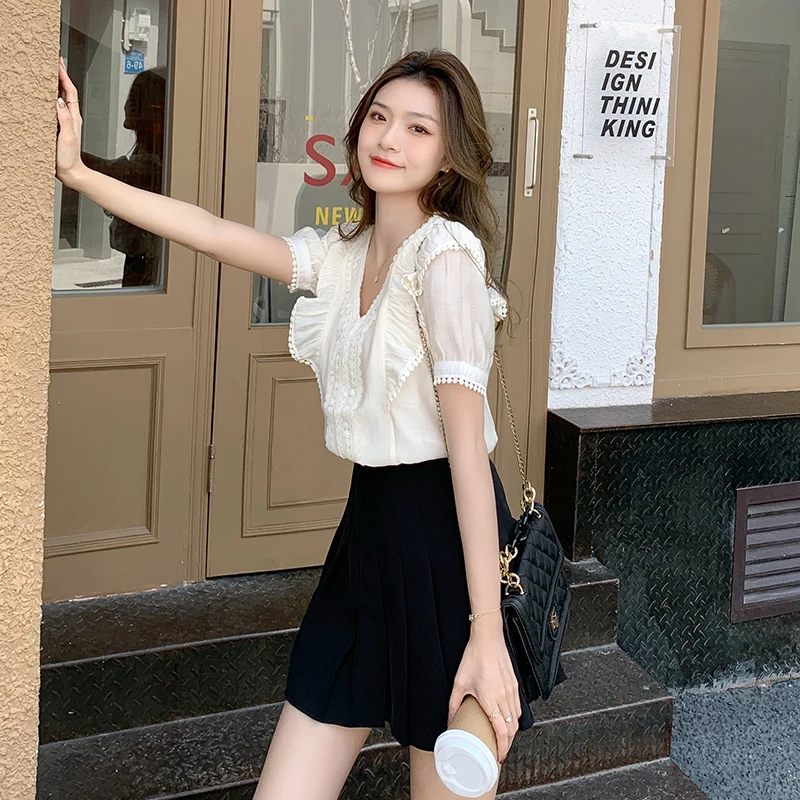

Summer Short Sleeve Women Tops Korean New V Neck Ruffle Lace Stitching All-match Loose Shirt Elegant Pleated Chiffon Blouse