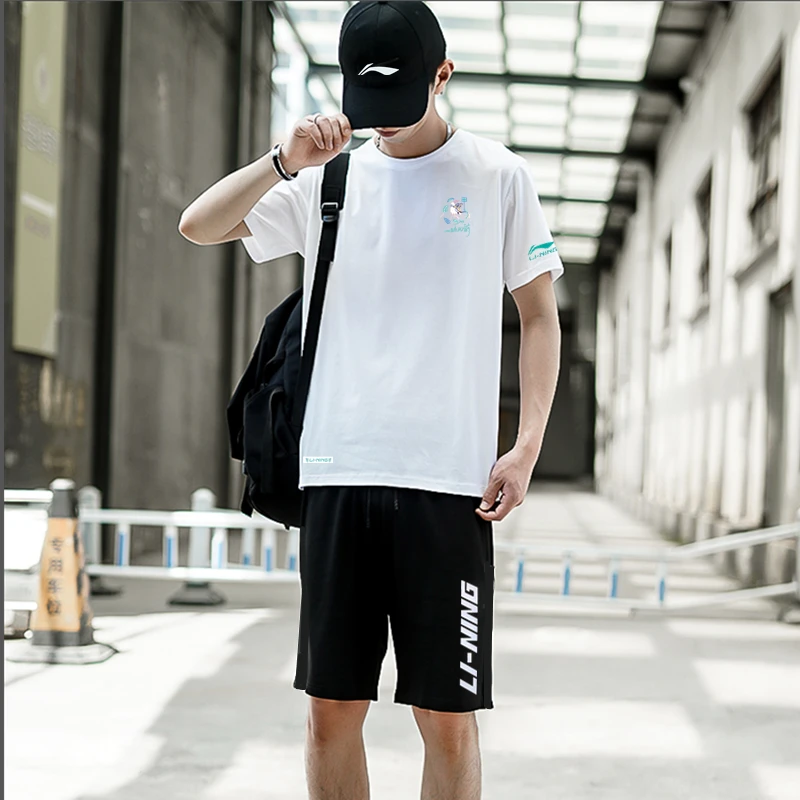 

Sportswear & Accessories