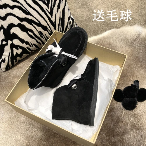 Зимние сапоги без каблуков; женская обувь с круглым носком из плюша; Zapatos De Mujer; Водонепроницаемая Толстая теплая шерстяная обувь; зимние короткие сапоги с бантом и помпонами; - Цвет: Черный