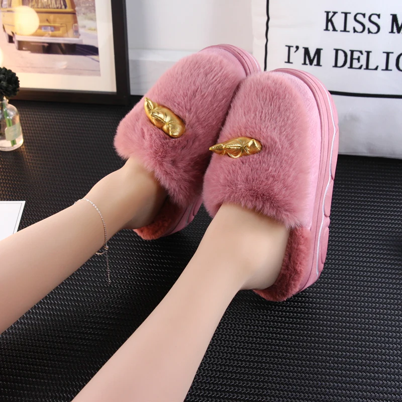 Женские тапочки из искусственного меха; зимние теплые тапочки на высоком каблуке 5 см; хлопковые тапочки на толстой платформе с короной; домашнее внутреннее наружное белье для женщин