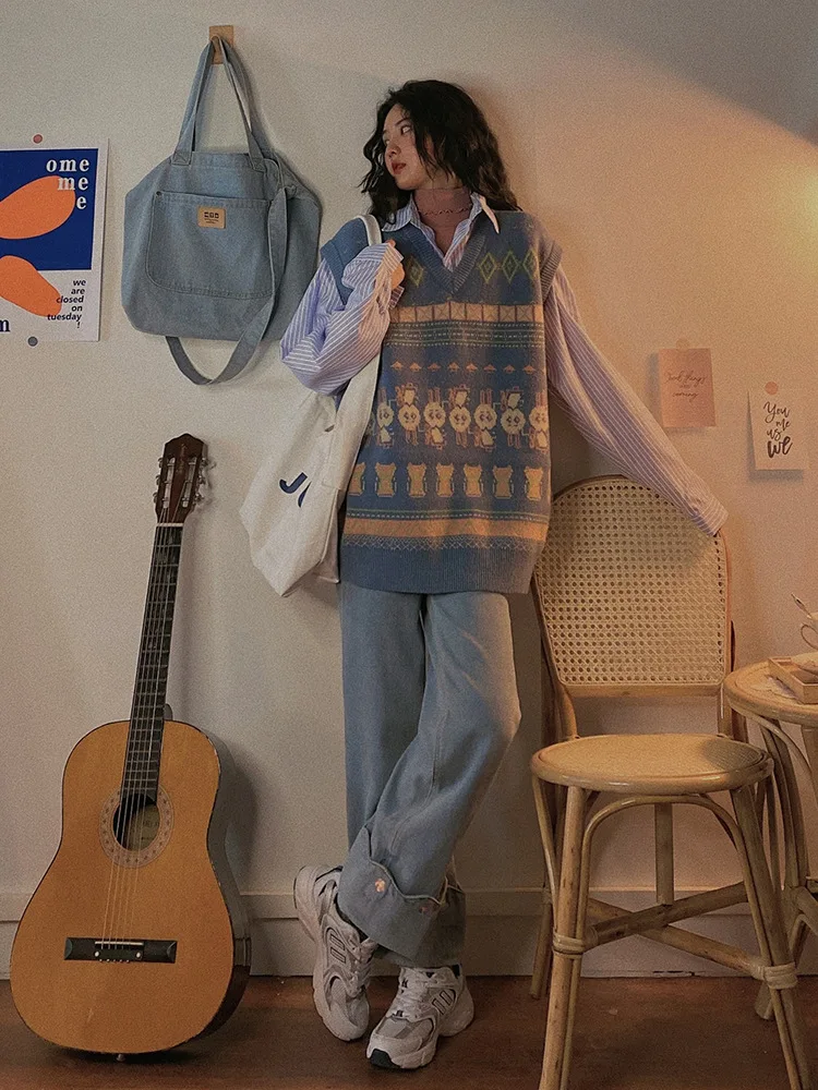 

Autumn Winter Korean Style Sleeveless Vest Sweater Short Fashion Female Pullover Retro Pattern Loose V Neck Knitted Sweater Vest