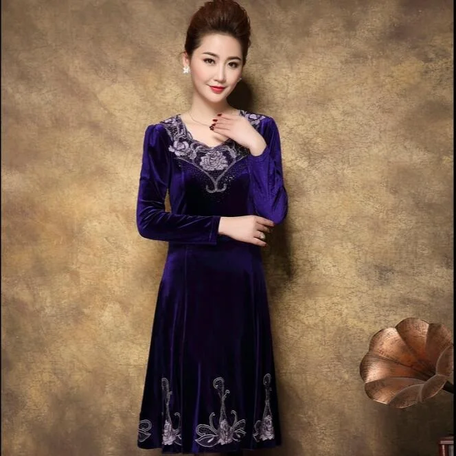 2019 осеннее женское вельветовое платье среднего возраста больших размеров