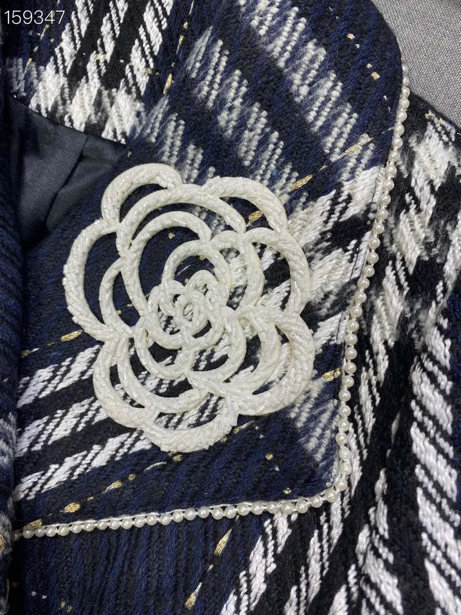 

2020 Fall Runways High Quality pearls beading plaid overcoat England Style Women's Belt Tweed coat C582