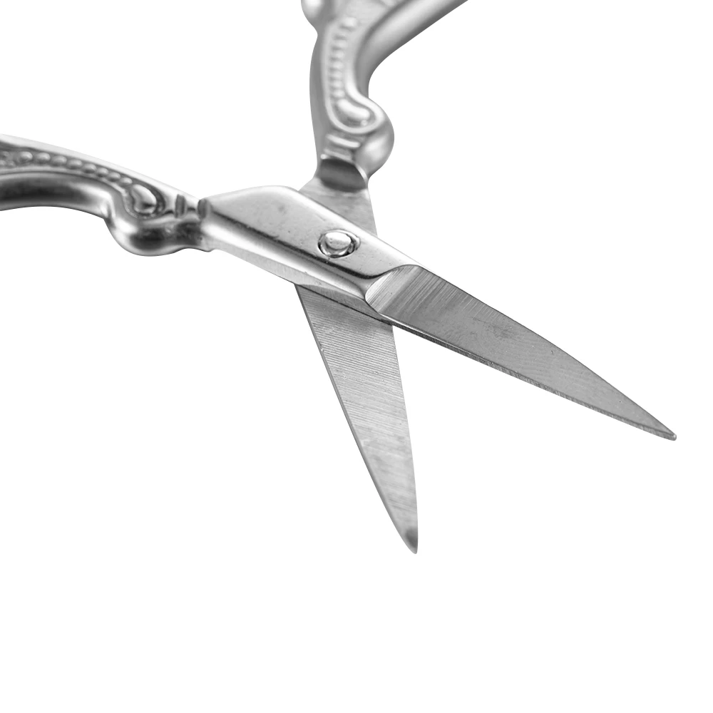 

Small Stainless Steel Eyebrow Comb Scissors Manicure Nail Cuticle Trimmer Scissor Beauty Makeup Facial Hair Remover Tool