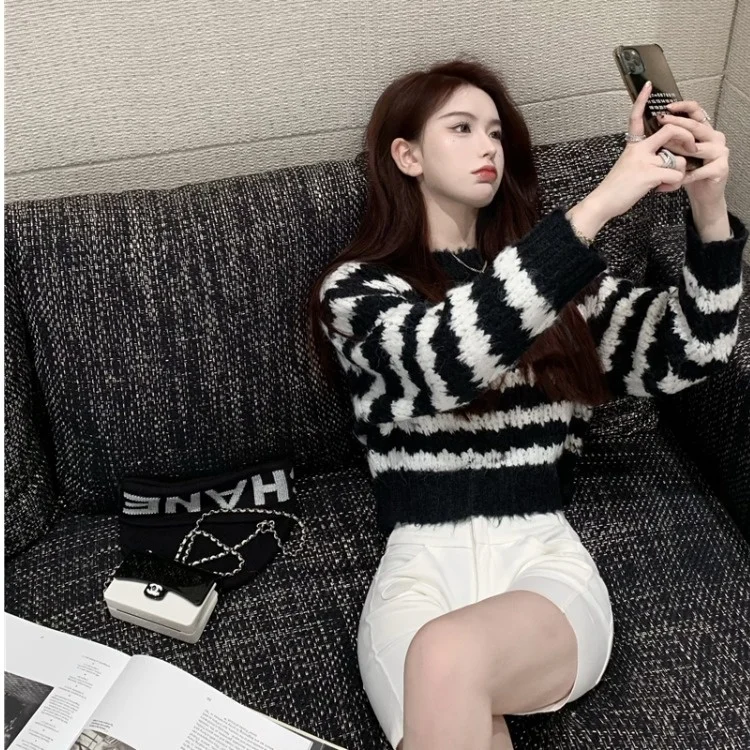 

Contrast Striped Sweater Women's Round Neck Short Long Sleeve Autumn Winter Korean Chic Loose Spice Girl Top X27a