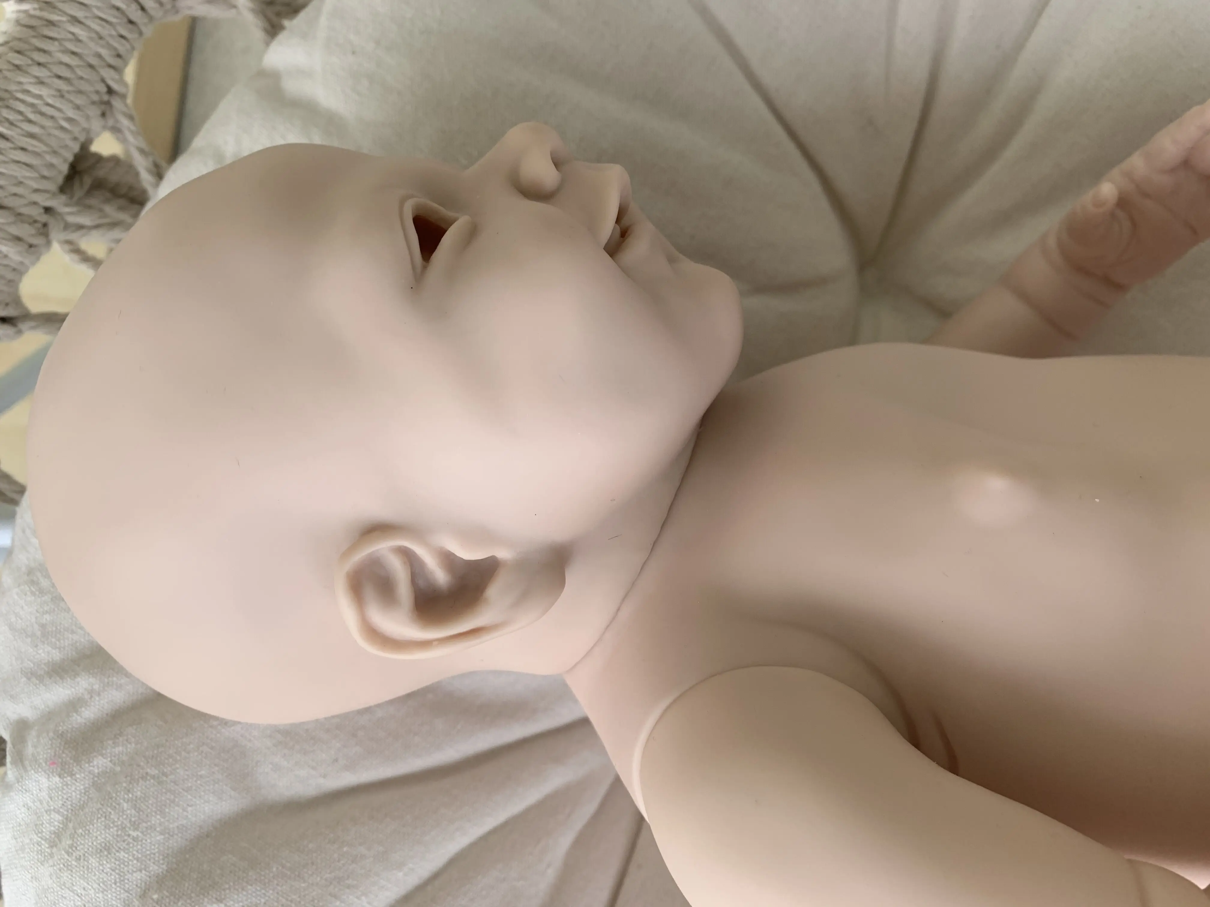 

55cm Full Silicone Vinyl Unpainted DIY Baby Doll Kit