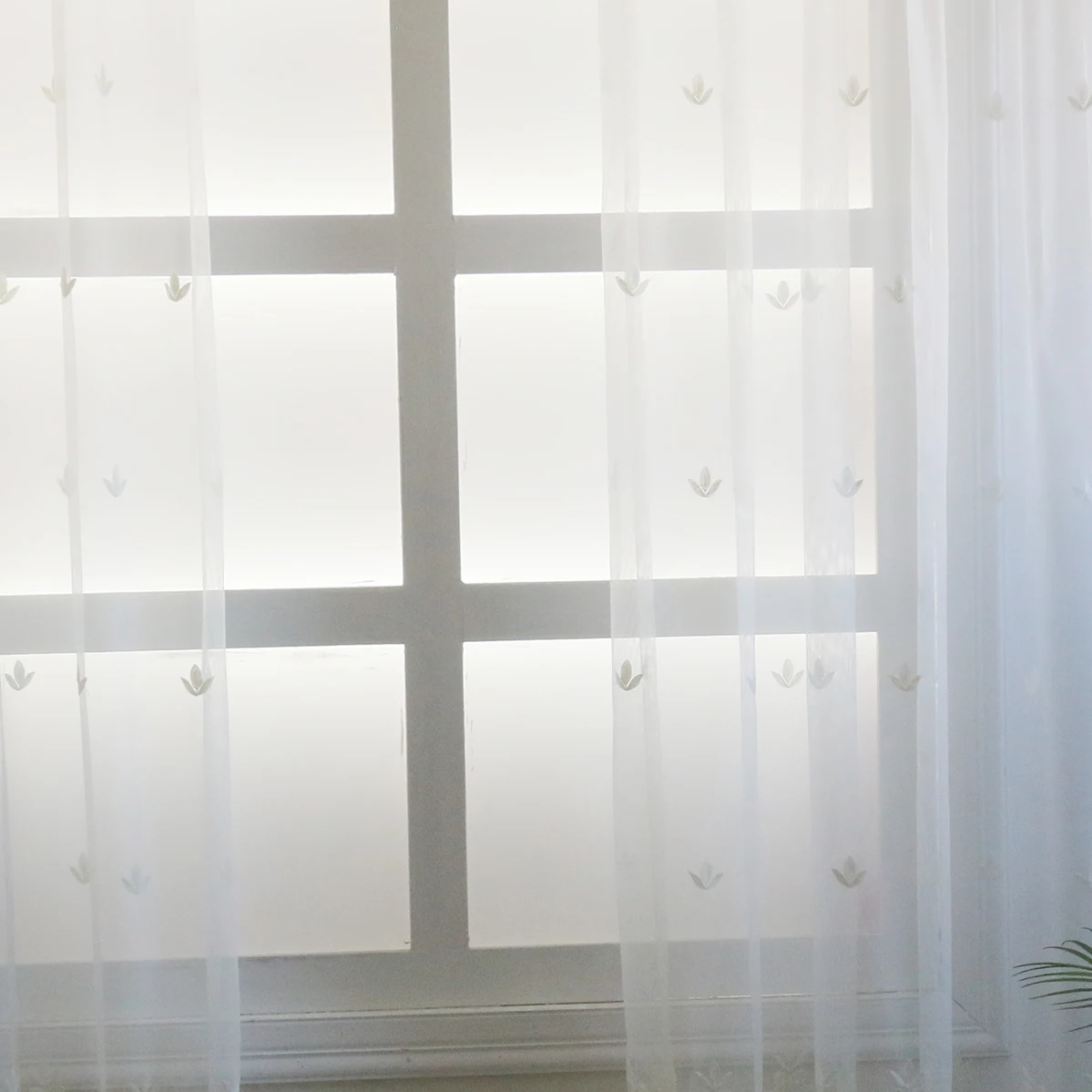 

Embroidered Curtain Kitchen Bedroom Modern Blinds Decoration High Color Saturation Visible Texture