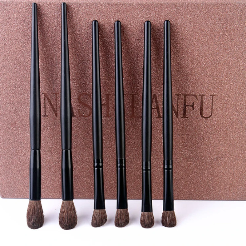

1pcs Professional Single Blush Eyeshadow Bronze Blush Facial Makeup Cosmetic Tool Beauty Make Up Brush