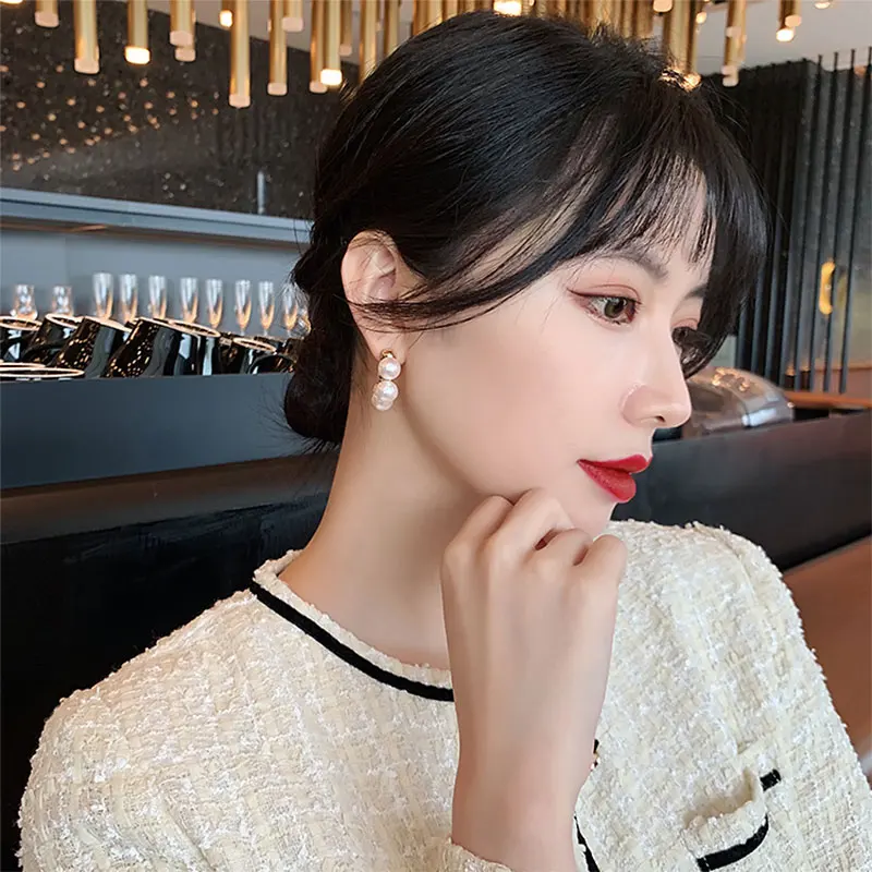 

Elegant Celebrity Metal Inlaid Pearl Earring For Woman Fashion Jewelry Luxury Wedding Party Girl's Unusual Earrings