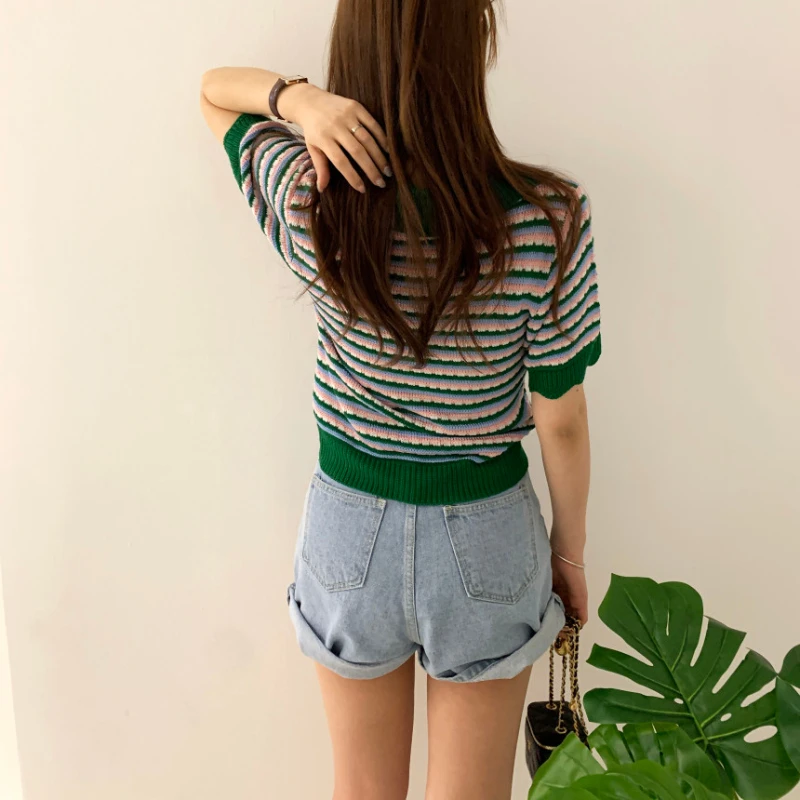 Женская трикотажная футболка в полоску с отложным воротником Корейском стиле |