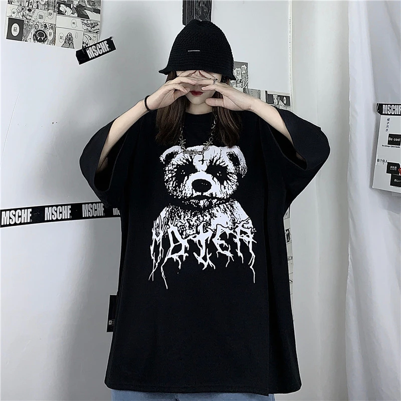 

Женская футболка в стиле Харадзюку, футболка в готическом стиле с принтом «Темный Медведь», свободная уличная одежда для мужчин и женщин, ле...