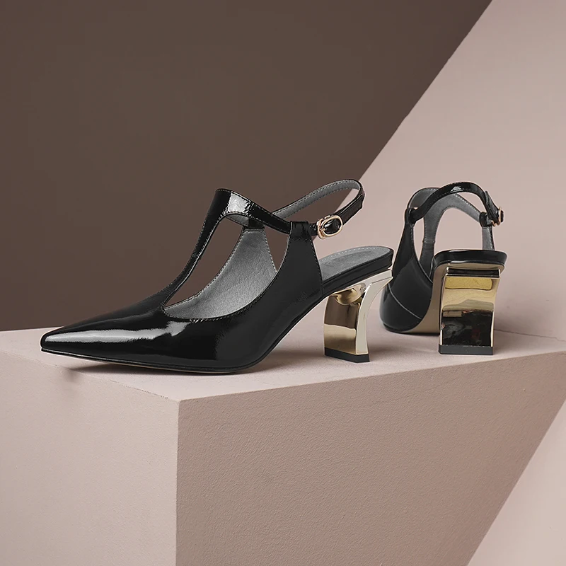 

Women's Shoes