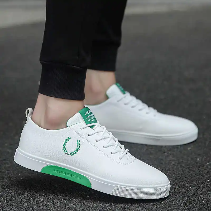 

Мужские кроссовки на танкетке, Вулканизированная быстросохнущая обувь, лоферы, кожаные сандалии для тенниса, на осень