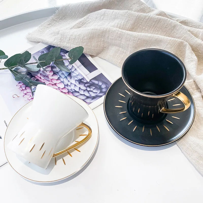 Креативная кофейная чашка в форме барабана набор 200 мл креативная с золотыми