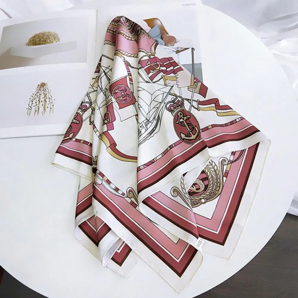 Маленький квадратный шелковый шарф 70*70 см из искусственного атласа женский