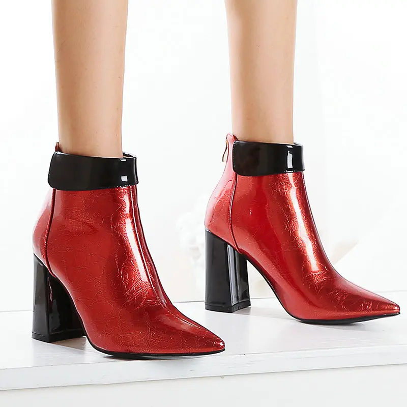 Женские ботинки из лакированной кожи ботильоны с острым носком на высоком