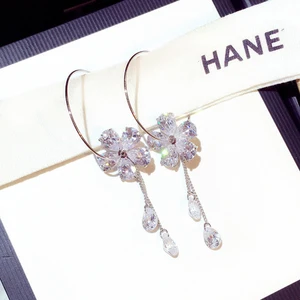 Модные великолепные прозрачные циркониевые Цветочные каплевидные женские серьги, благородные кристаллы циркония, серьги-гвоздики, ювелирные аксессуары