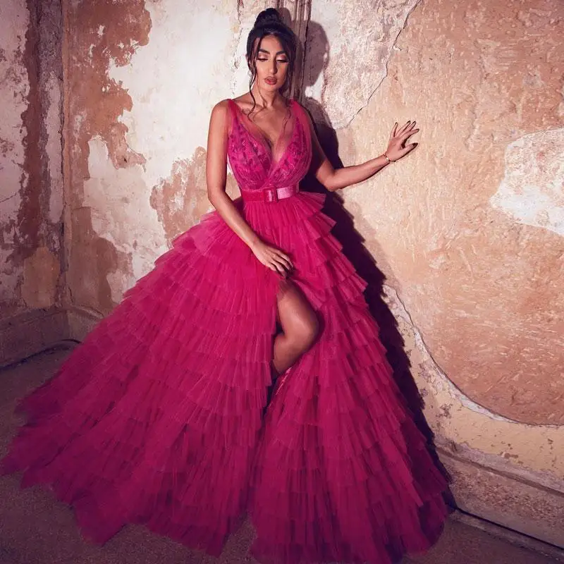 

Fuchsia Tiered Side Split Prom Dresses Deep V Neck A Line Appliqued Evening Gowns Sweep Train Tulle Formal Dress