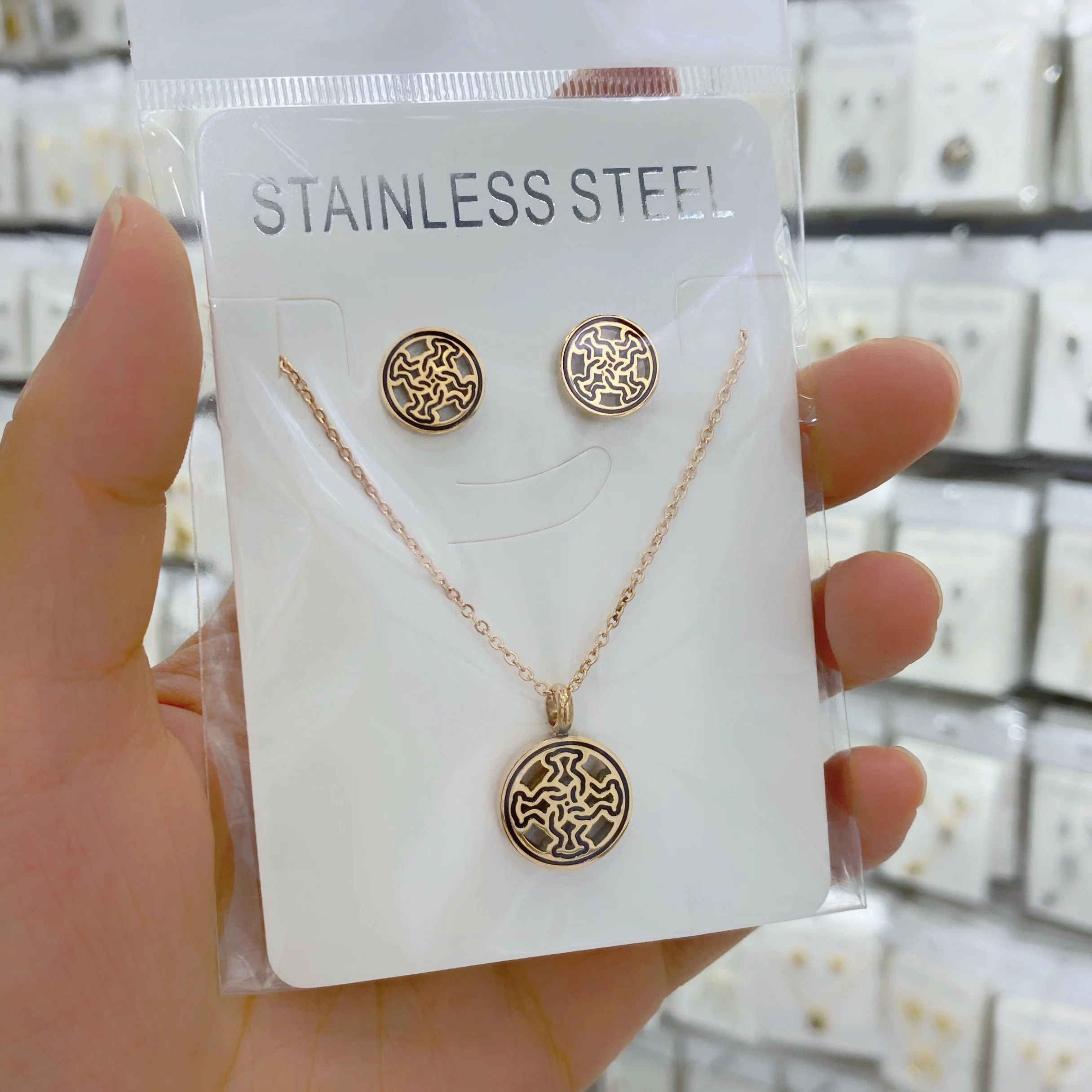 

Gold Stainless Steel Bear Pendant Necklace Earrings Sets Heart Clover Cross Bear Charm Necklace Jewelry Sets for Women