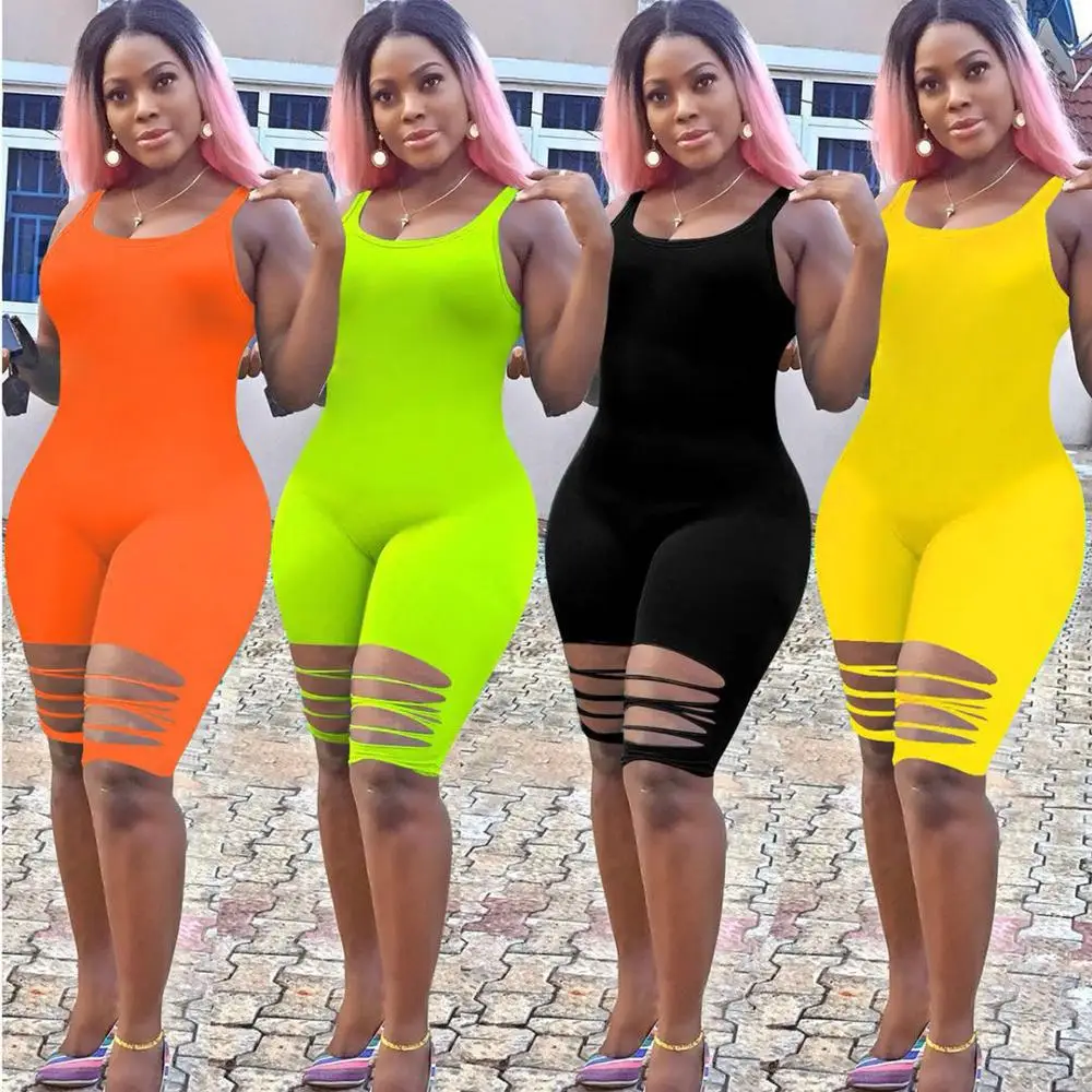 

BKLD New 2020 Fashion Rompers Womens Jumpsuit Beach Summer Sexy Sleeveless Women Solid Bandage Hollow Out Playsuit Women Rompers