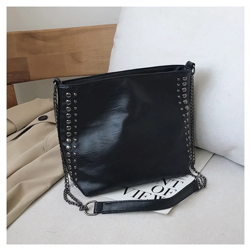 Vintage Pu Leather Crossbody Bag Women Top-handle Bags Rivet Larger Women Shoulder Bag Motorcycle Messenger Bag