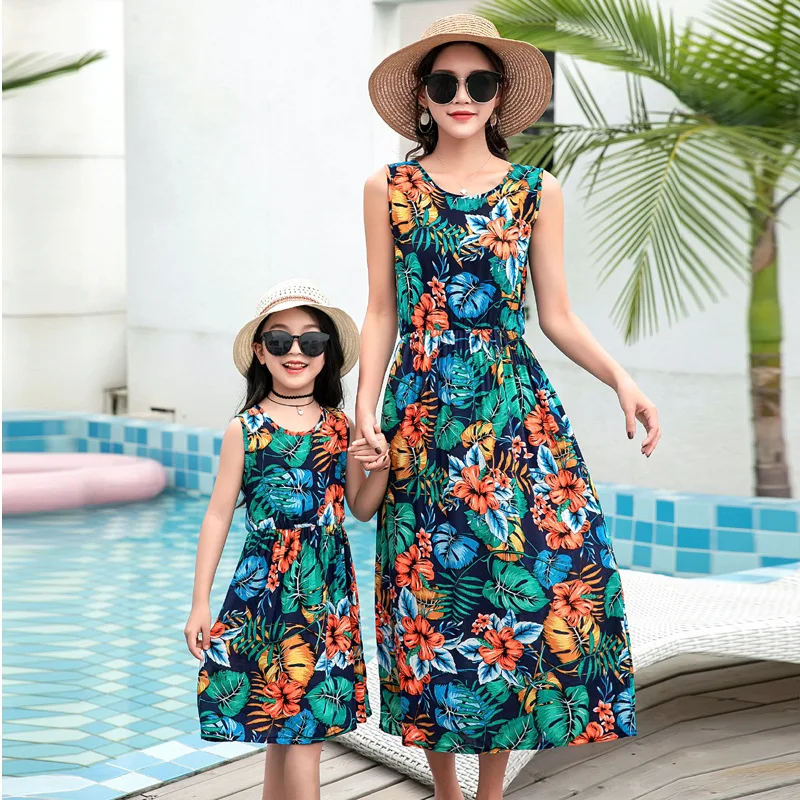 

Banquet dress strap high waist Slim family parent-child wear 2021 summer fashion cotton printed long mother and daughter dress