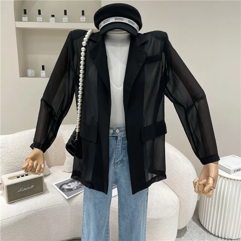 

New Women's Spring Summer 2021 Slim loose and breathable sunscreen shirt Solid temperament thin shoulder padded suit Coat