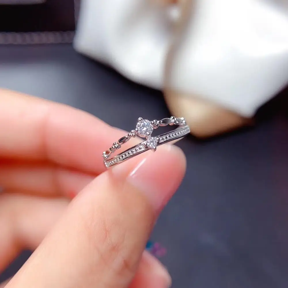 Женское кольцо с кристаллами moissanite обручальное из серебра 925 пробы подарок на