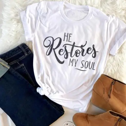 Женская футболка с рисунком He восстанавливает мою душу топы для новорожденных