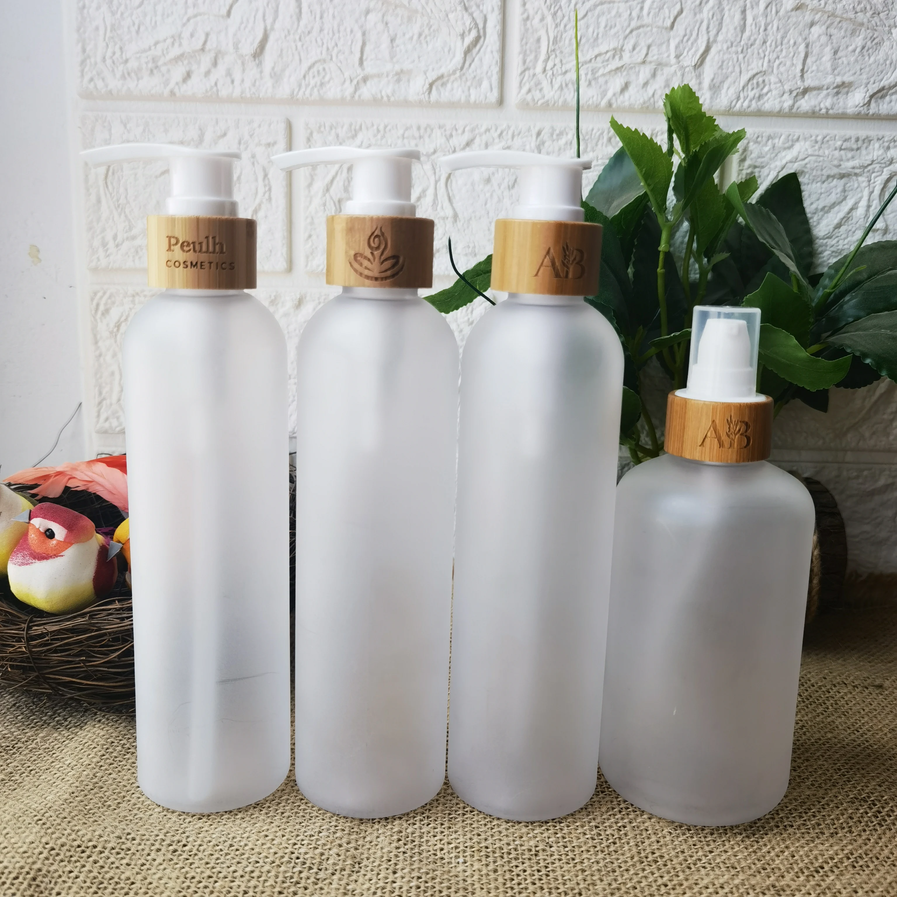 Frosted Plastic Shampoo Container Skin Care Packaging Spray Bottles