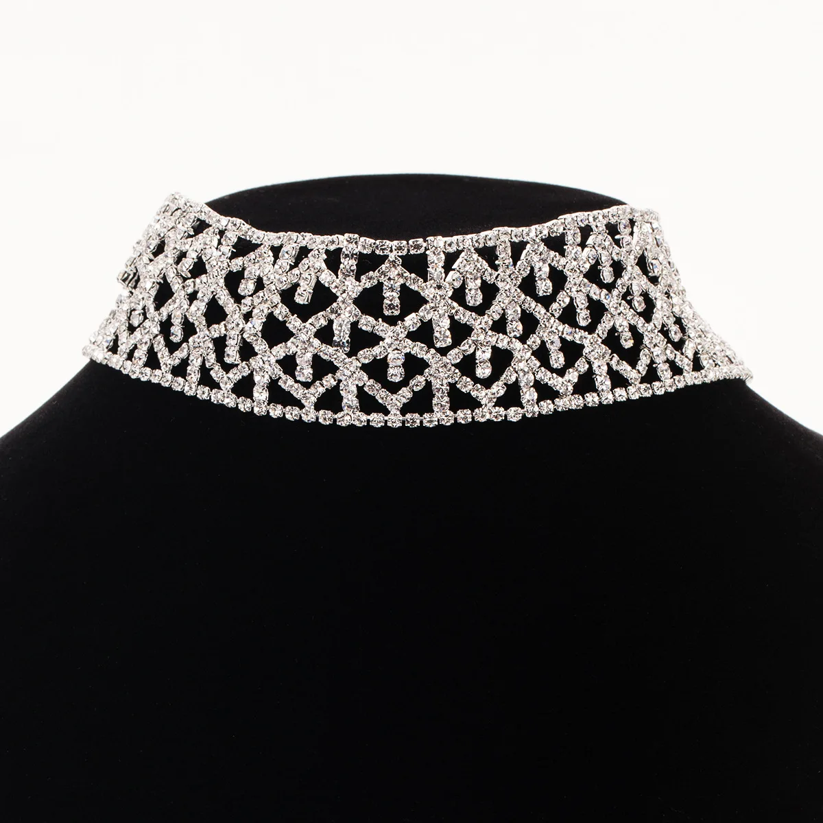 

Fashionable delicate contracted necklace tide exaggerated water diamond retro clavicle chain of multilayer necklace