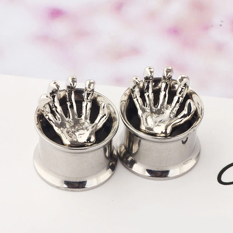 

3D Hand Claw Ear Plugs Stainless Steel Earrings Flesh Punk Creativity Piercing Jewelry Personality Piercing Expander Auricle