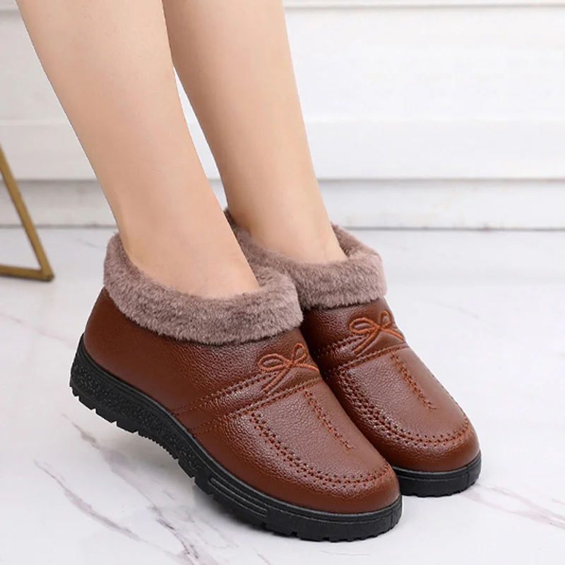 

Women Flat Short Shoes Winter Warm Female Shoes Slip On Comfortable Solid Color Mom Shoes Round Toe PU Leather Non-slip Sneakers