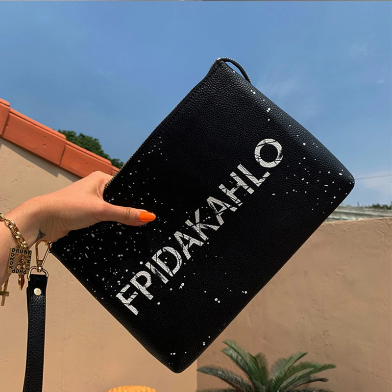 

Temperament Handbag Korean New Black Letters Large Capacity Short Handle Women's Envelope Bag Fashion Female's Cosmetic Bag