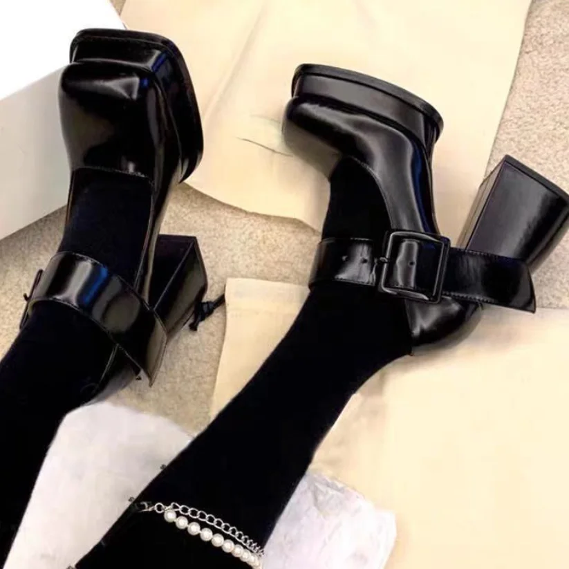 

Mary Jane shoes female 2021 autumn high-heeled retro thick-heeled patent leather square toe shoes female 9CM