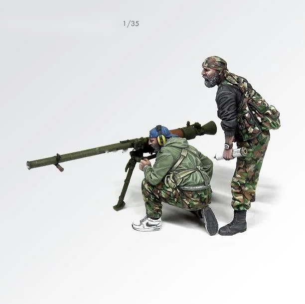 

1/35 resin model Afghanistan anti-American guerrilla captain anti-tank rocket launcher resin 2 soldiers free shipping