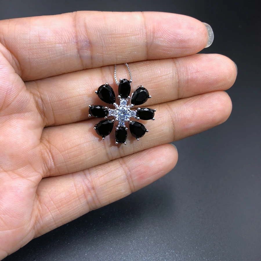 

Flower shape New Design pendant necklace nature stone Milkly Green High Quality Cubic zirconia Fashion jewelry For Women Gifts