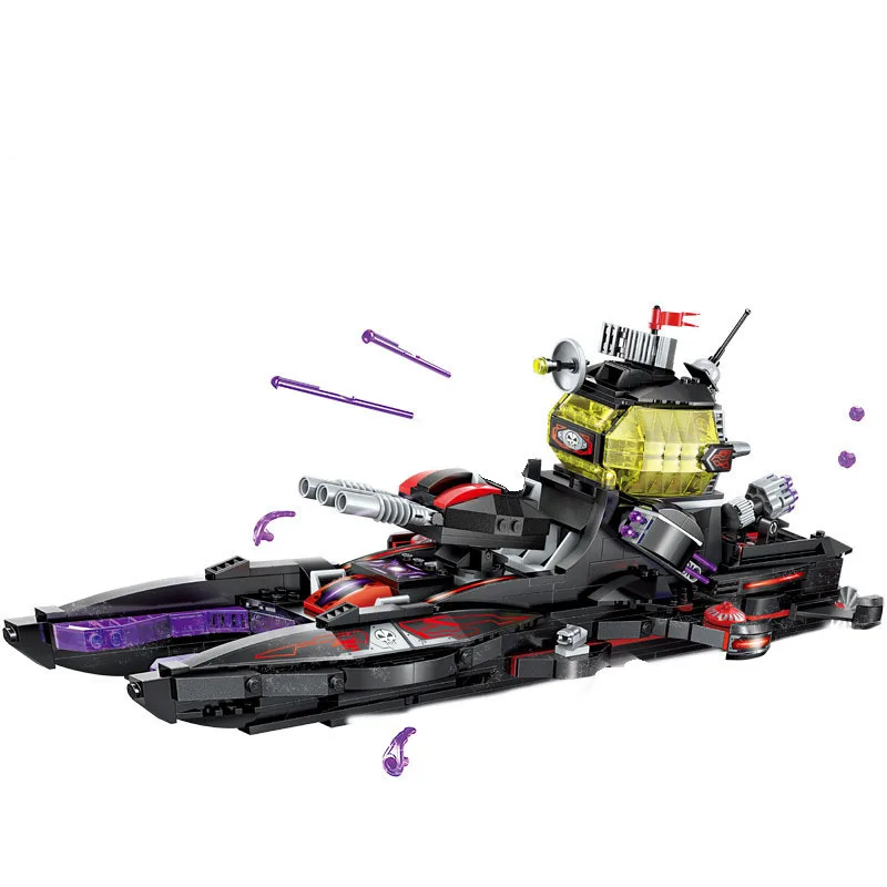 Развивающие строительные блоки High Tech Era Black Shark Cruiser 5 фигурок 675 шт. Обучающие