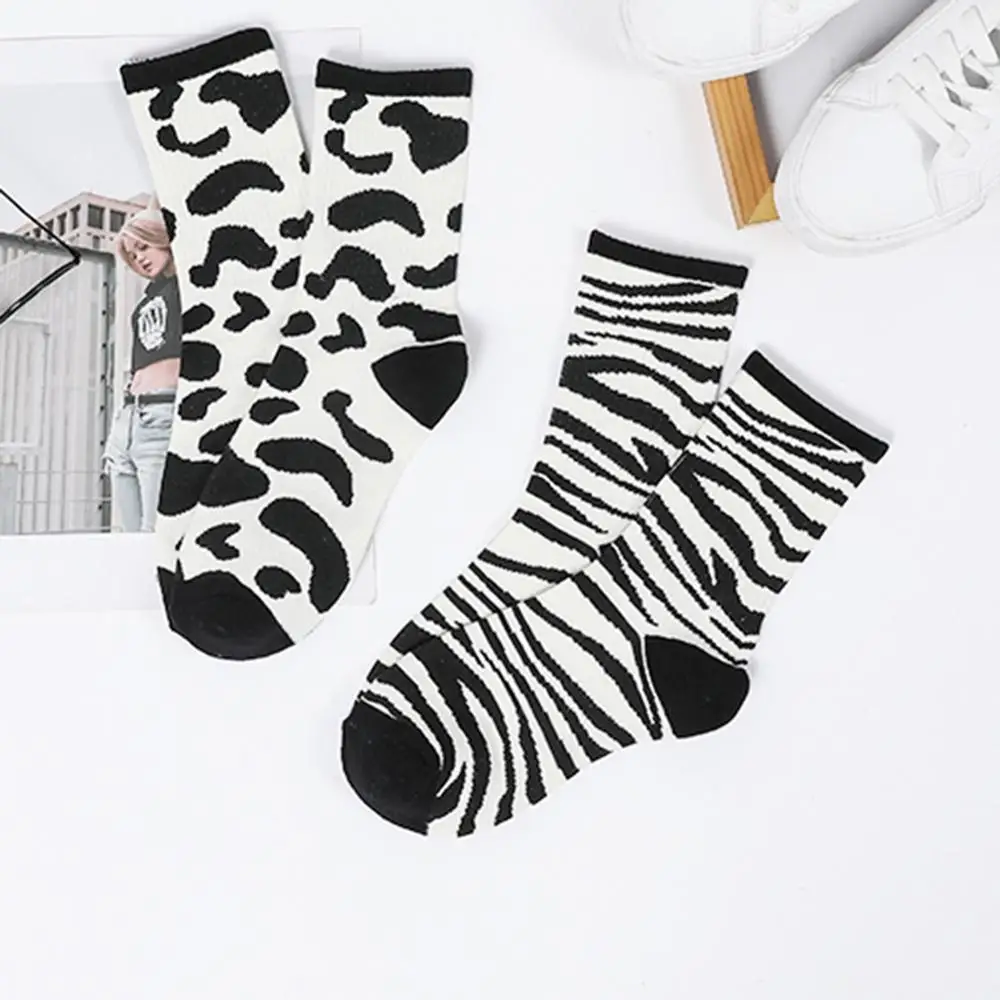 

1 Pair Harajuku Calcetines Street Tide Brand Ins Black And White Cow Zebra Pattern Hip Hop Skateboarding Trend Men Women Socks