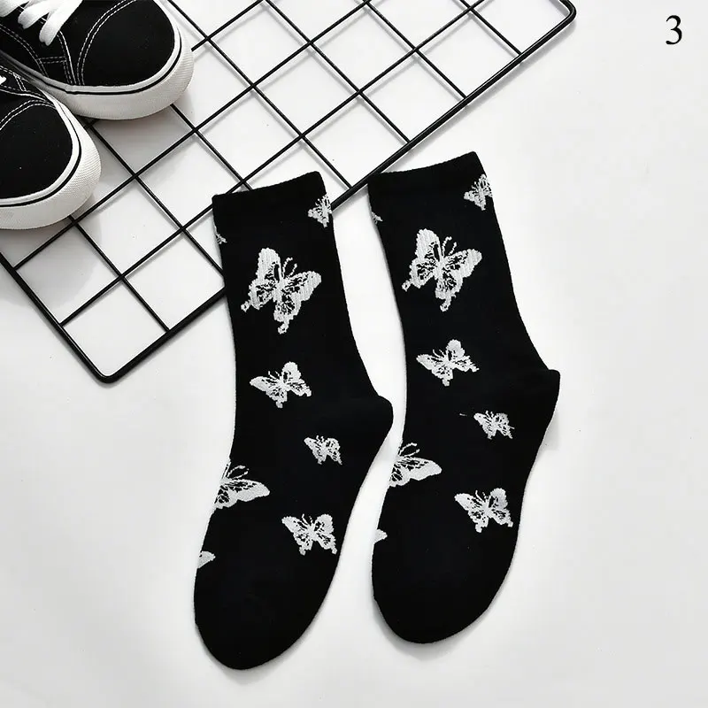 

New Funny Butterfly Socks Women Streetwear Harajuku Crew Socks Hiphop Skateboard Socks Fashion White Meias Dropshipping Supply