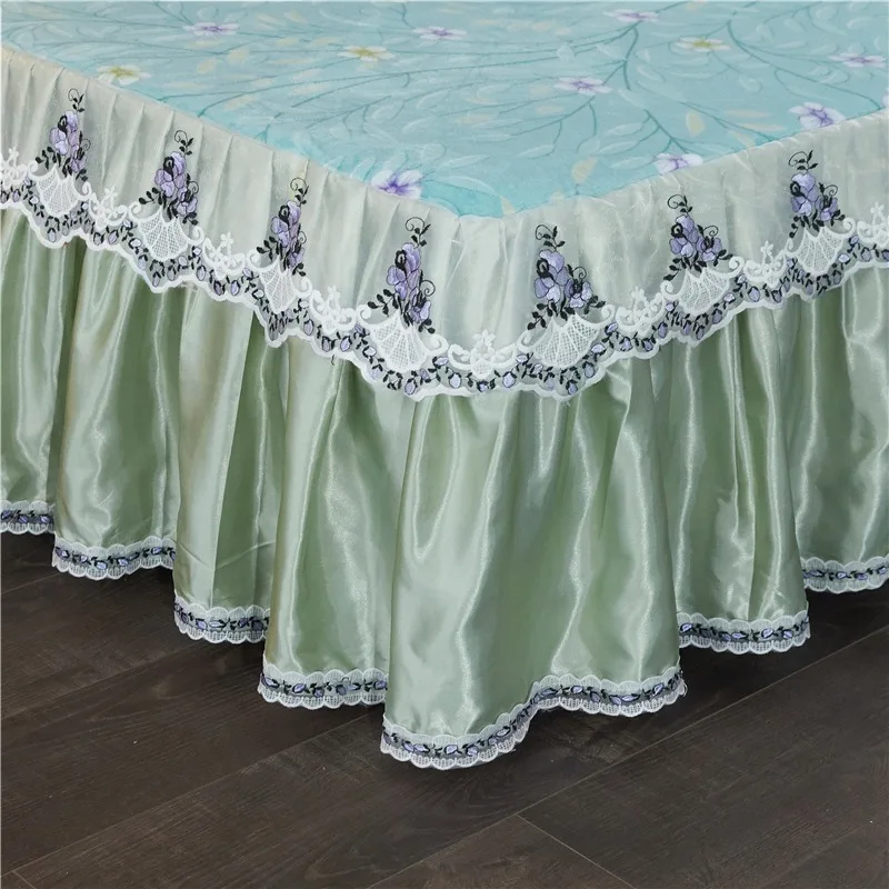 Утолщенная теплая молочная бархатная вышитая кружевная двойная постельная