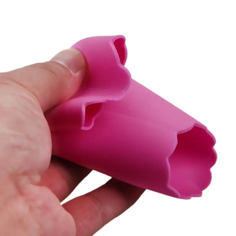 

Magic Silicone Garlic Peeler Useful Kitchen Dining Tool Gadget Color Random