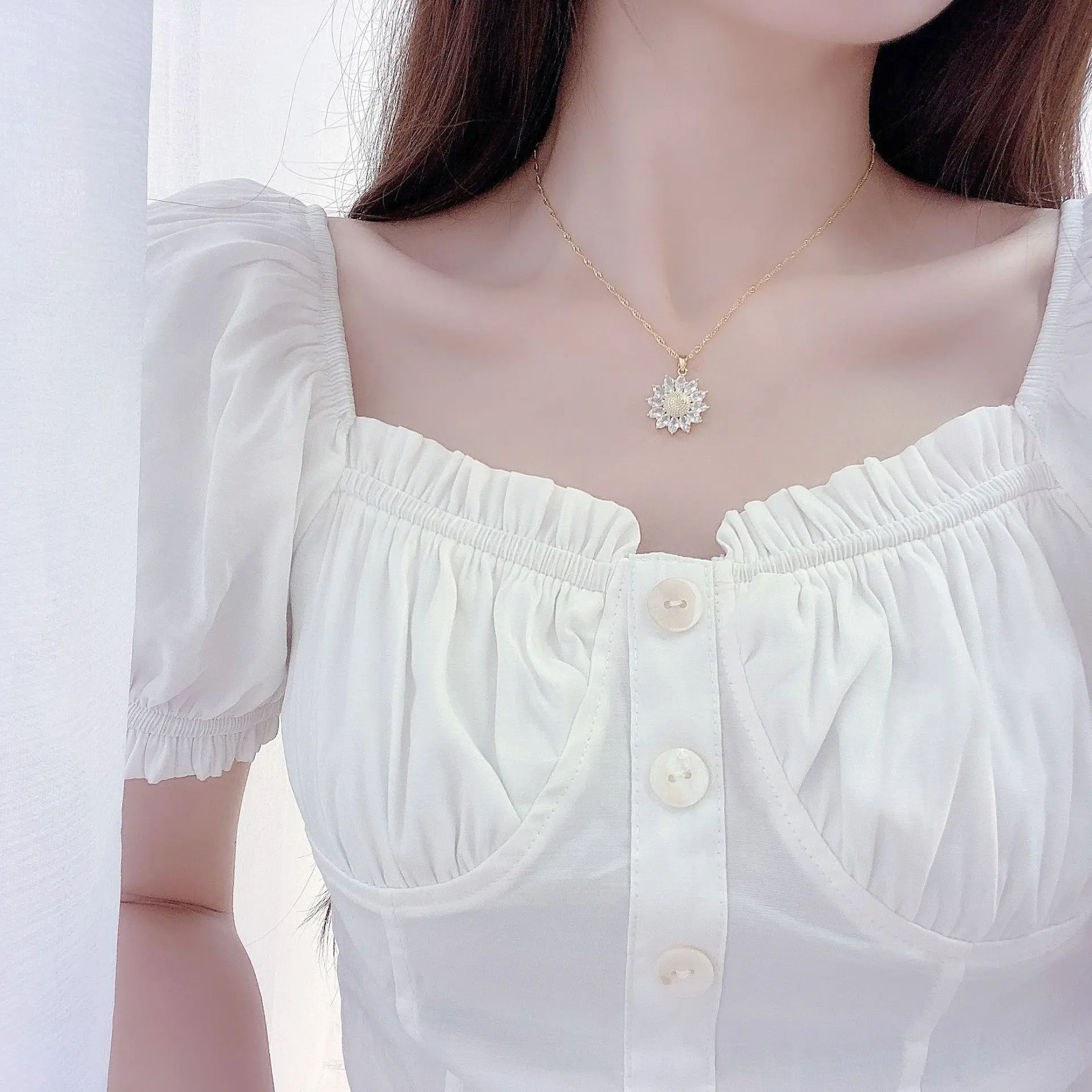 

Fine Jewelry Exquisite Zircon Daisy Shape 14k Gold-plated Short Necklaces for Woman Holiday Party Daily Clavicle Chain Necklace