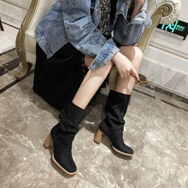 

Сапоги-трубы средней длины, новинка 2021, сапоги на среднем толстом каблуке, квадратный каблук, модные женские сапоги, модные ретро сапоги в Ко...