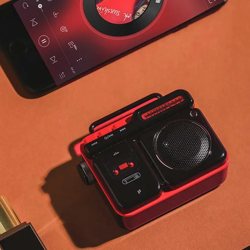 

Wireless Bluetooth Speaker Retro Fashion Radio Shape HiFi Mini Portable Bluetooth Speaker Outdoor 6D Stereo HiFi Music Playback