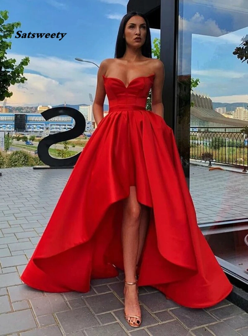 

Соблазнительные красные низкие дешевые платья для выпускного вечера, модель 2021 года, трапециевидные Простые Длинные атласные вечерние пла...