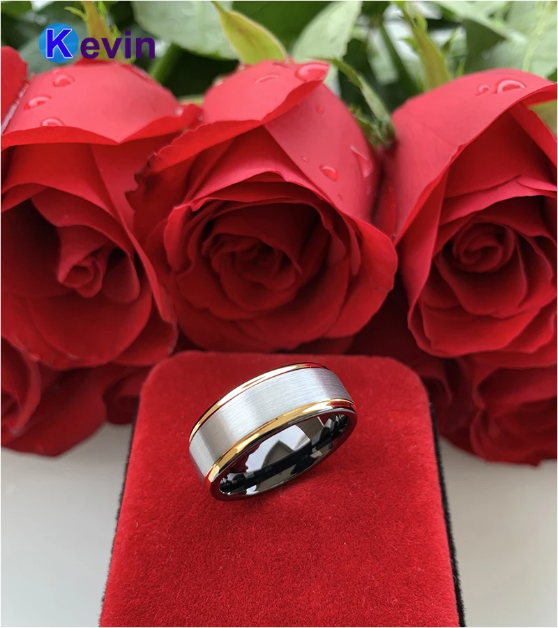 Обручальное кольцо черного и золотого цвета двухцветное вольфрамовое с
