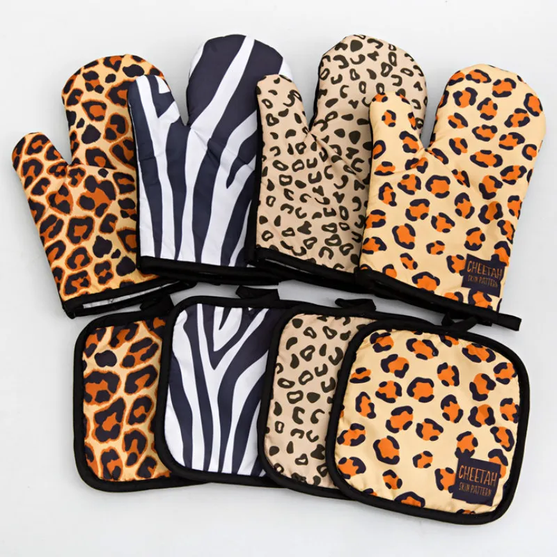 

Kitchen Gloves Insulation Leopard Pattern Pad Cooking Microwave Gloves Baking BBQ Oven Potholders Oven Mitts Potholder Pad