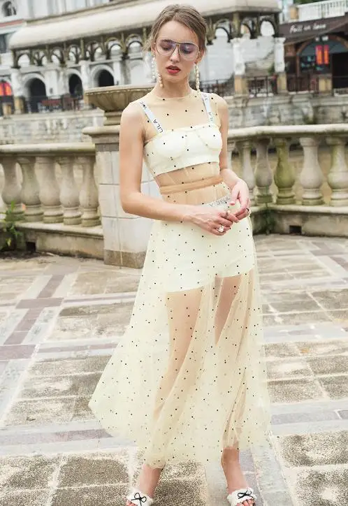 Женское Сетчатое платье без рукавов с круглым вырезом расшитое блестками