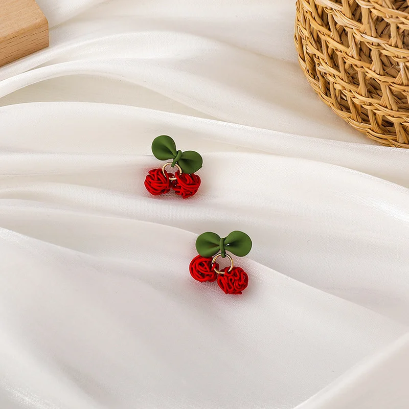 

2021 New Girl Simple Cute Cartoon Fruit Design Red Cherry Individuality Stud Earrings for Women Fashion Jewelry Accessories